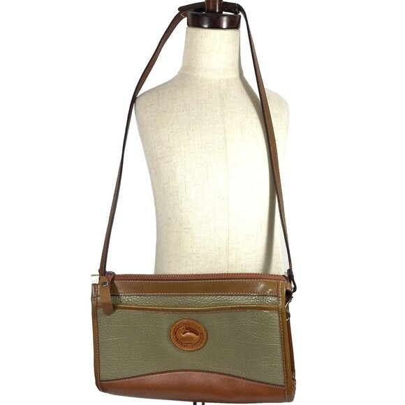 VTG Dooney & Bourke -Taupe -All-Weather -Leather Crossbody Bag/Handbag/Purse USA - Picture 1 of 16